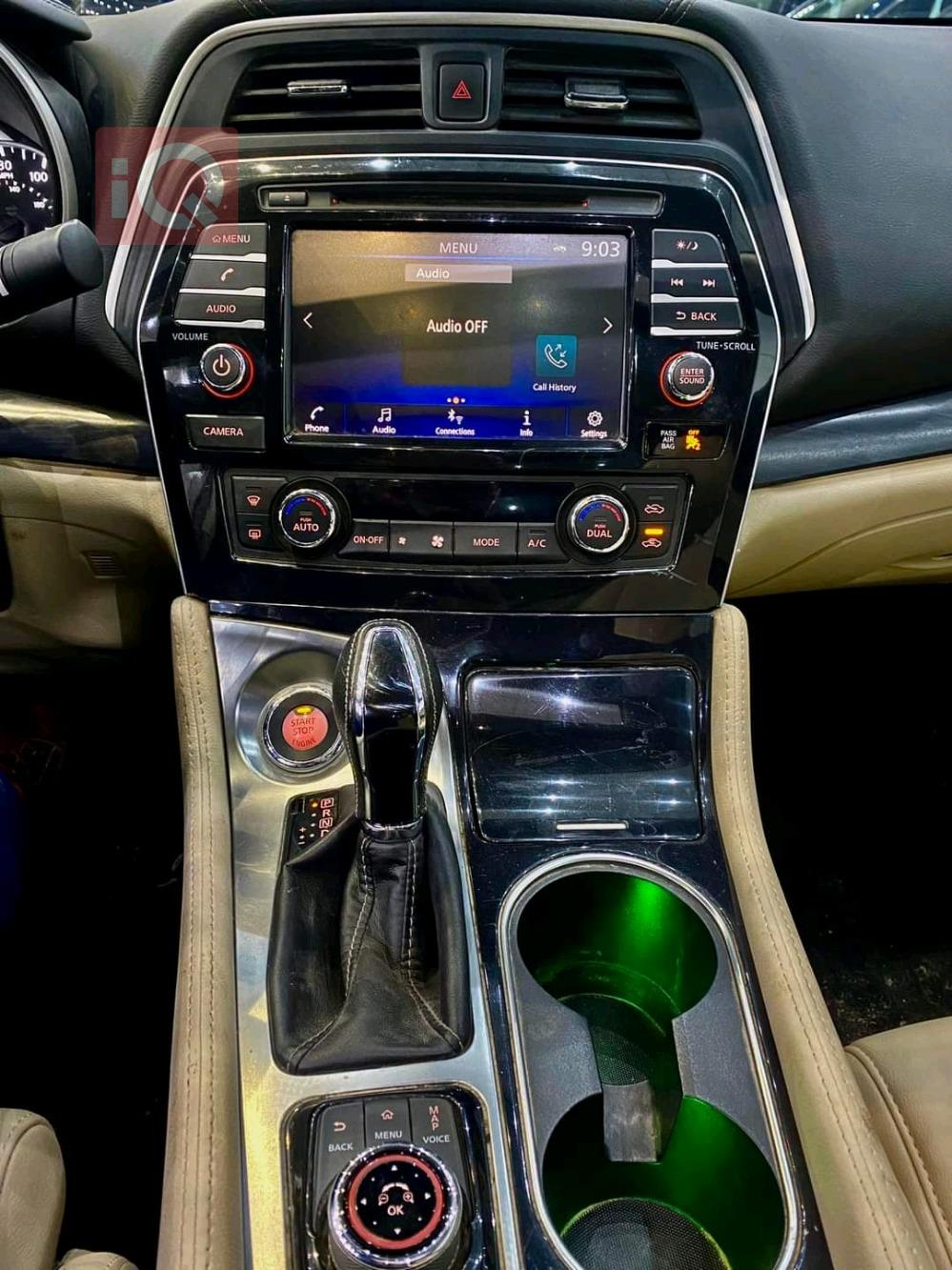 Nissan Maxima
